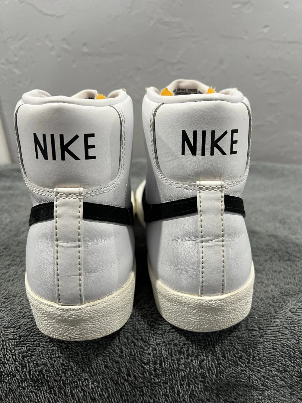 🔥🔥 NIKE BLAZER MID '77 SNEAKER SHOES WHITE/ BLACK Men Size 10 - EXCELLENT 🔥🔥
